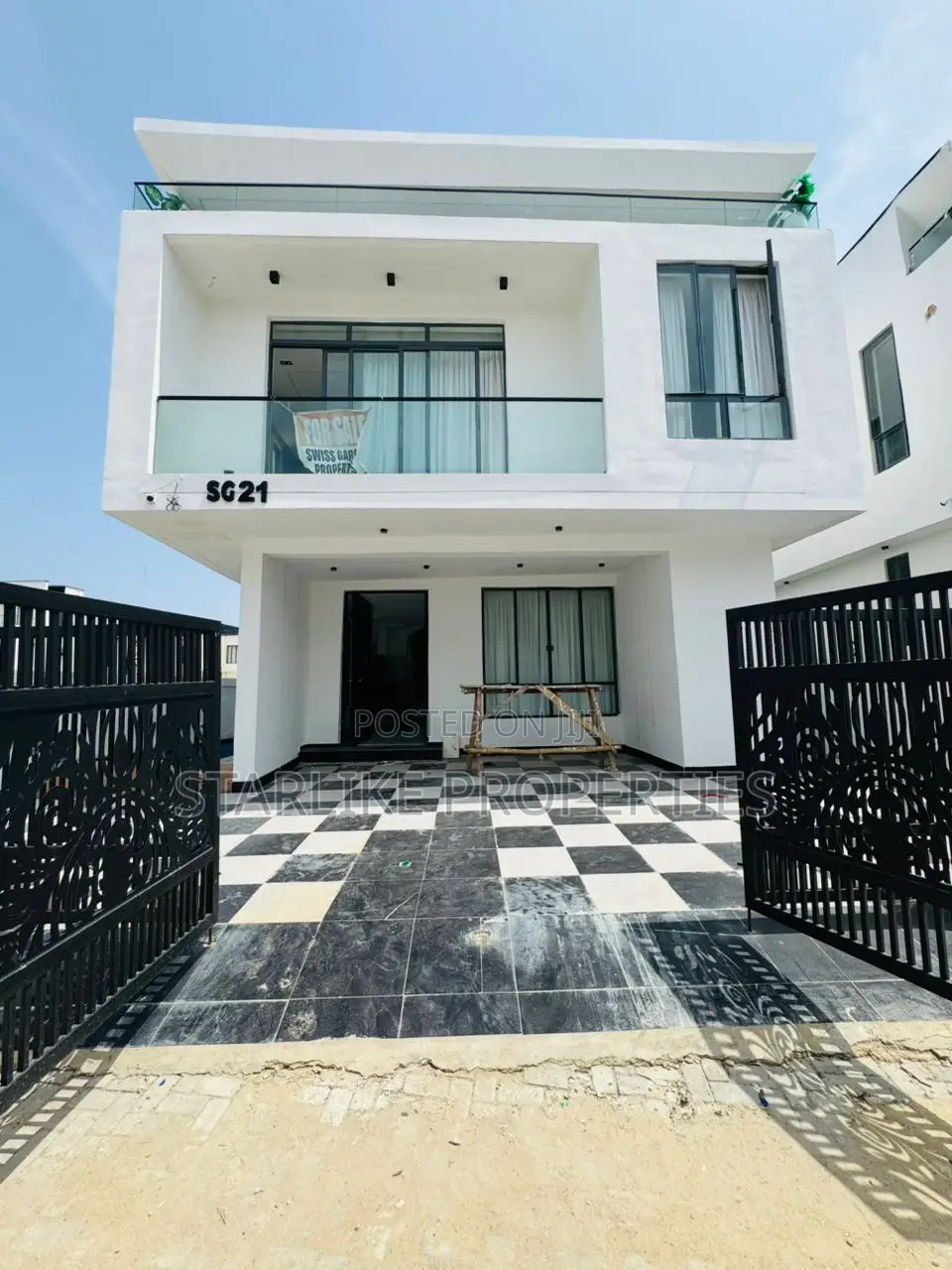 5bdrm House in Chevron for sale in Chevron