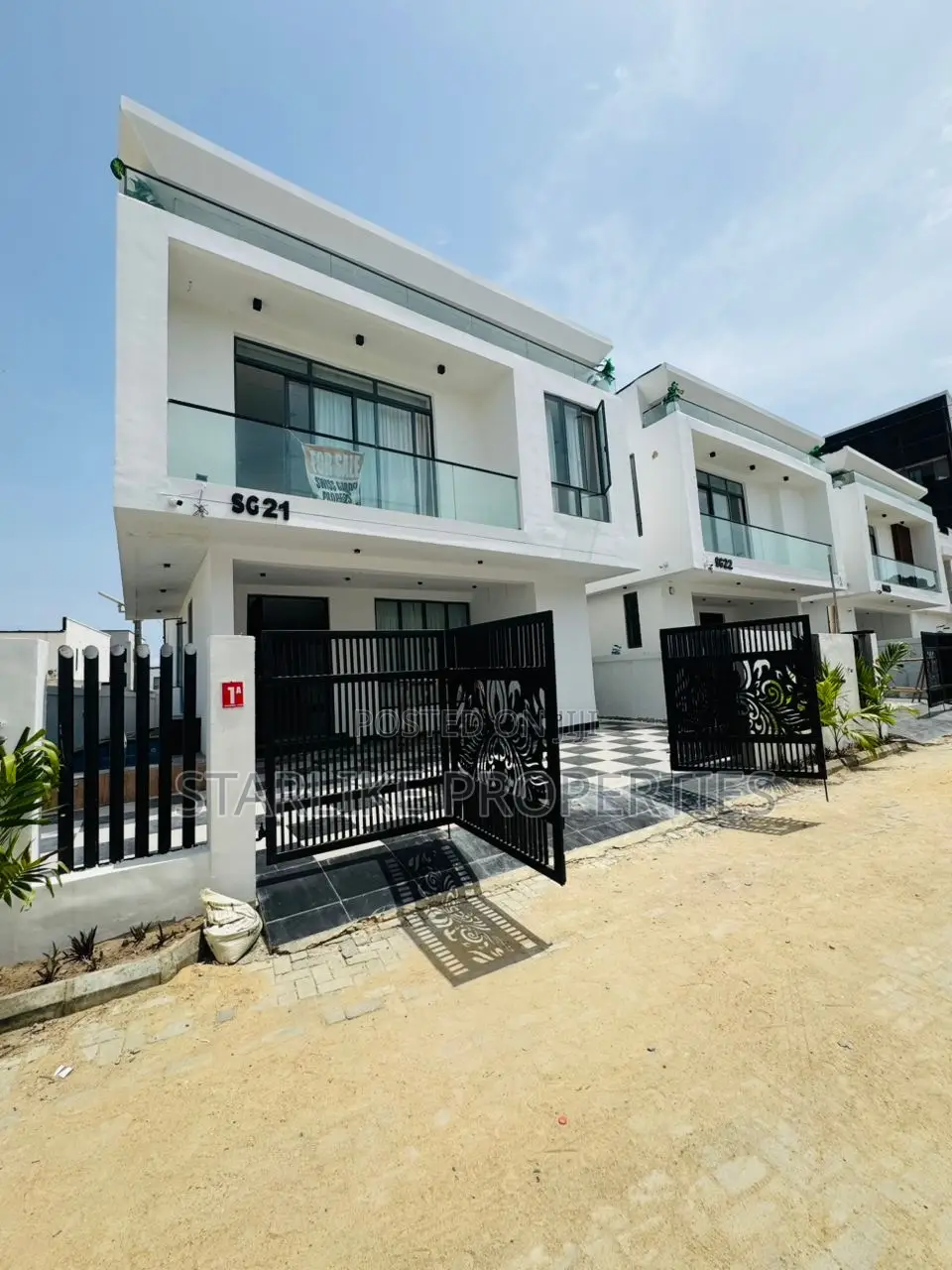 5bdrm House in Chevron for sale in Chevron