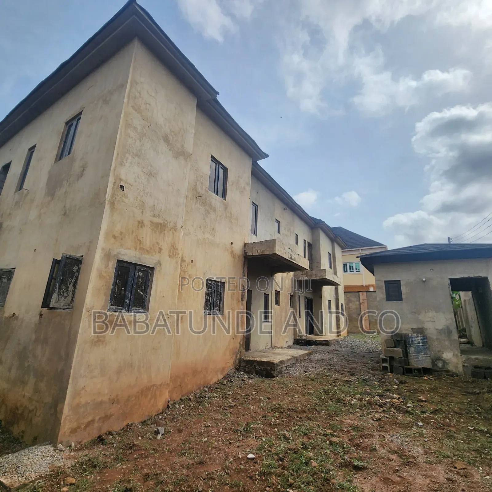 4bdrm Duplex in Oluyole Estate for sale in Oluyole Estate