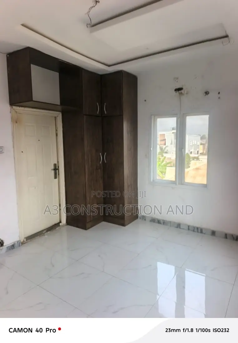 2bdrm Block of Flats in Iya Bovas, Okebadan for rent in Akobo