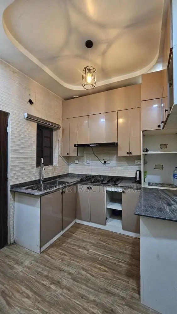 3bdrm Duplex in Onikokoro, Ojurin for rent in Akobo