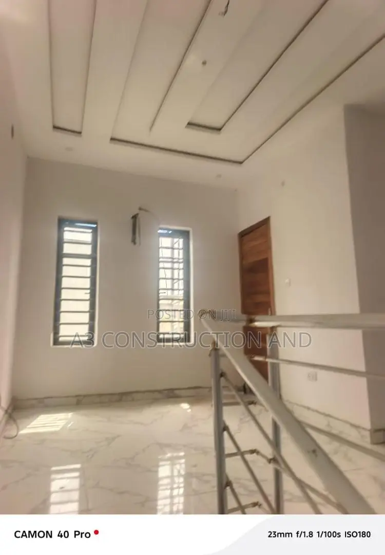 4bdrm Duplex in Okebadan Estate for rent in Akobo