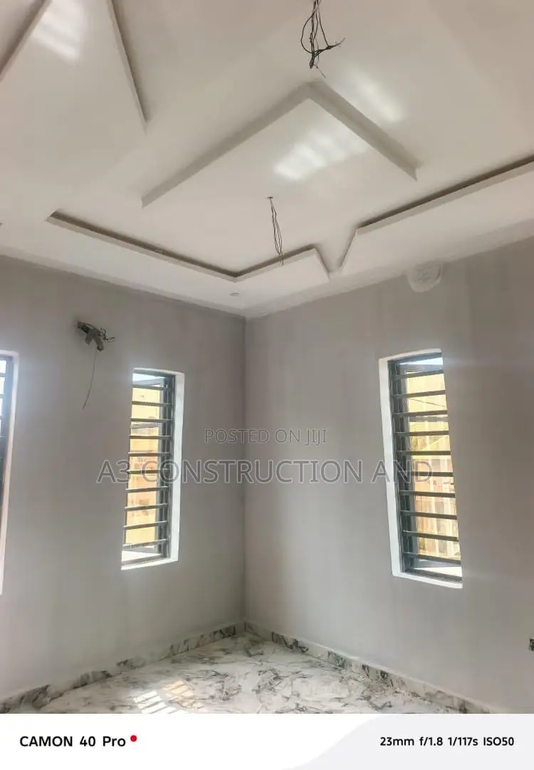 4bdrm Duplex in Okebadan Estate for rent in Akobo