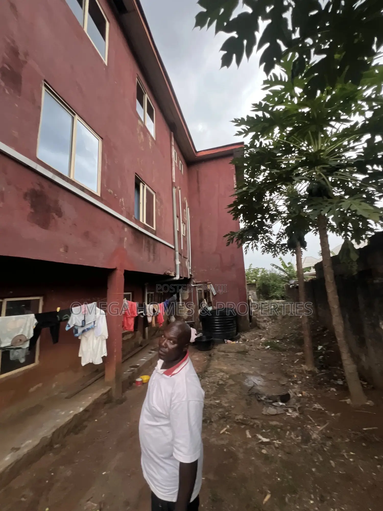 3bdrm Block of Flats in Isi Eke Estate, Umuahia for sale in Umuahia