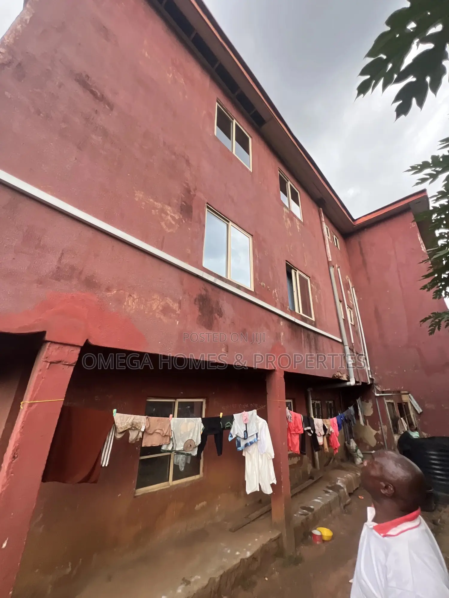 3bdrm Block of Flats in Isi Eke Estate, Umuahia for sale in Umuahia
