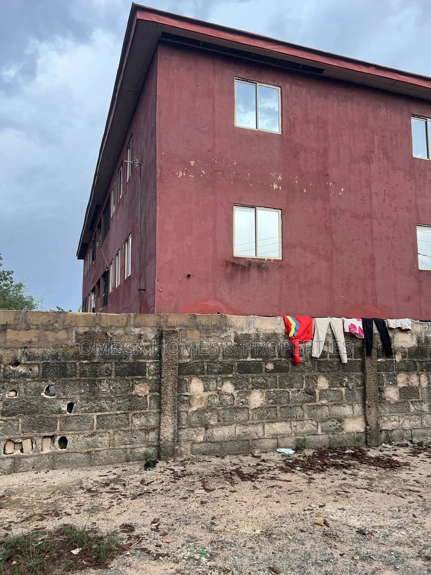 3bdrm Block of Flats in Isi Eke Estate, Umuahia for sale in Umuahia