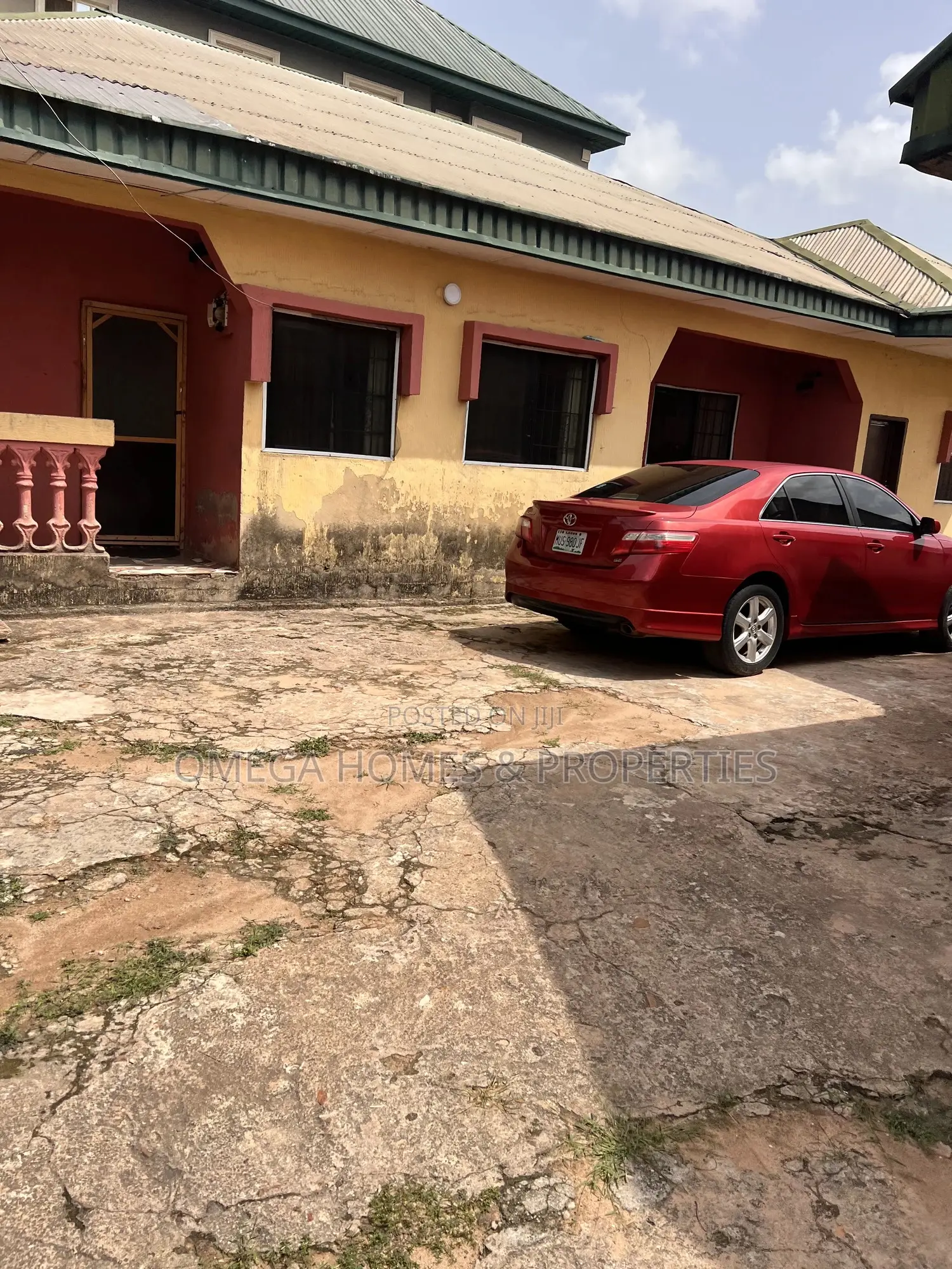 2bdrm Block of Flats in Agbama Housing, Umuahia for sale in Umuahia