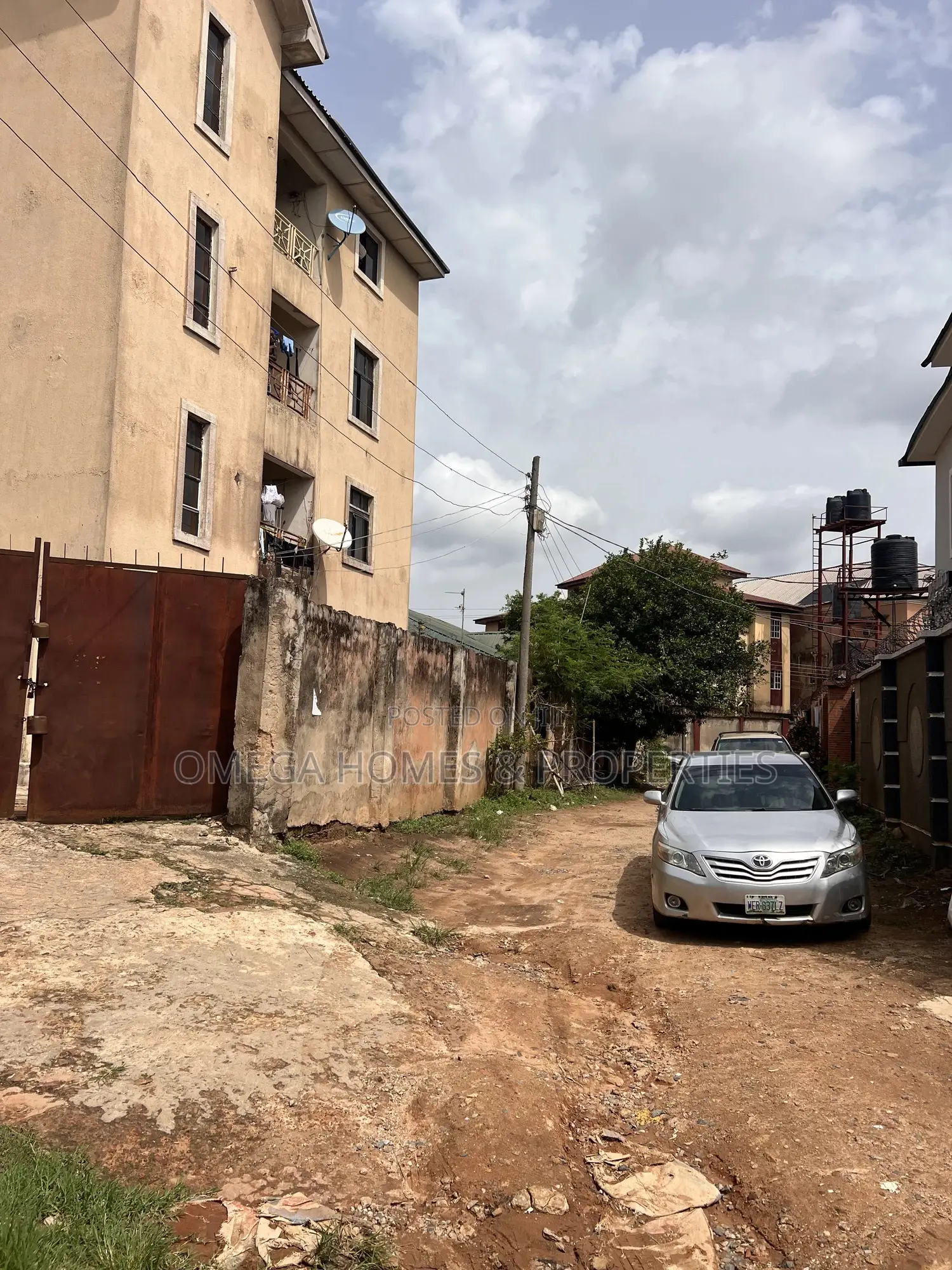3bdrm Block of Flats in Agbama, Umuahia for sale in Umuahia