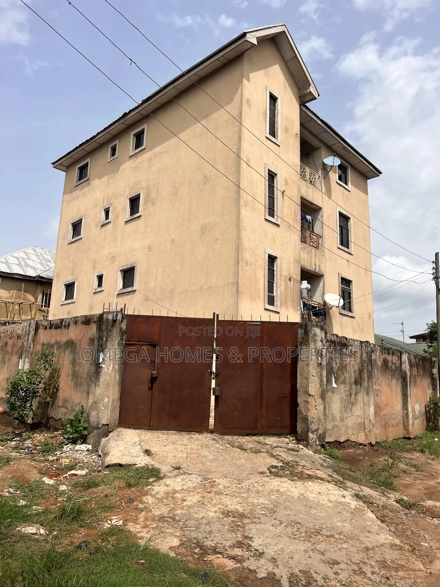 3bdrm Block of Flats in Agbama, Umuahia for sale in Umuahia