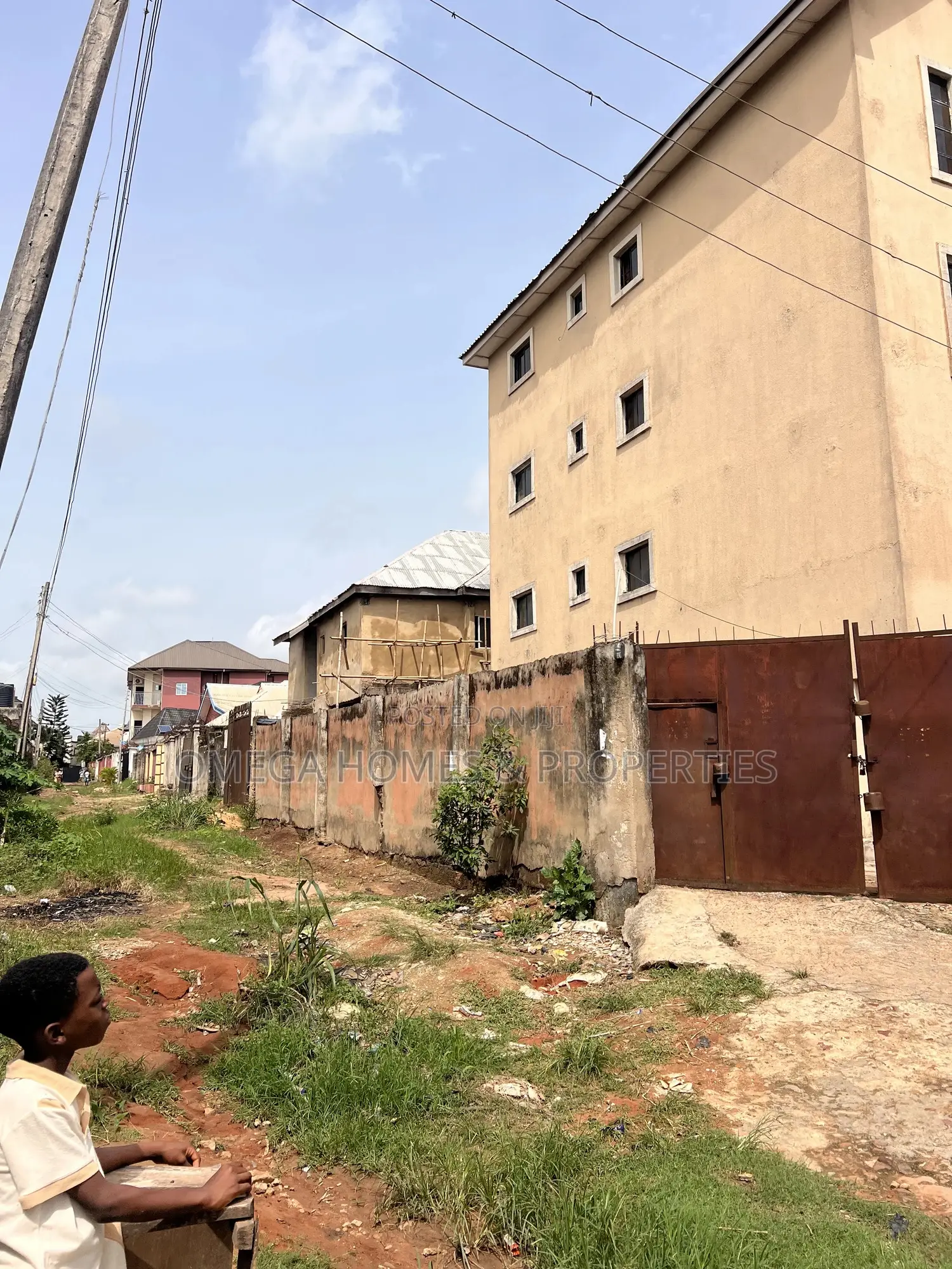 3bdrm Block of Flats in Agbama, Umuahia for sale in Umuahia