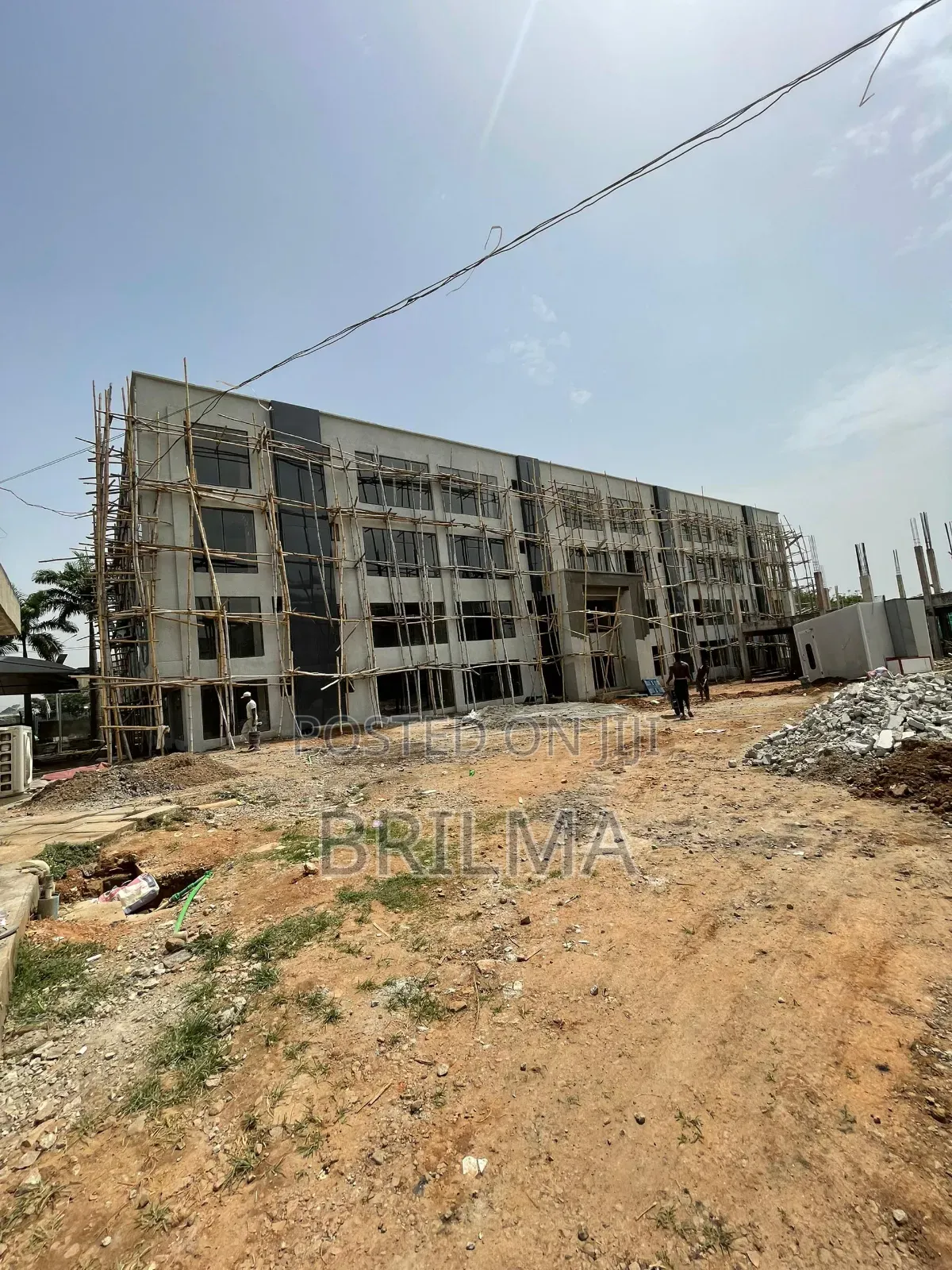 Space For Shop And Office Space For Sale in Zone 5 / Wuse
