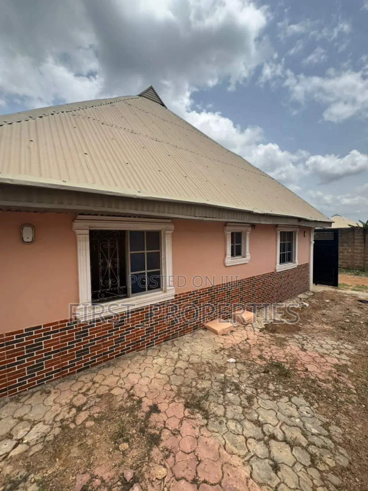 Furnished 3bdrm Bungalow in Behind Butoal, Apata for sale in Apata