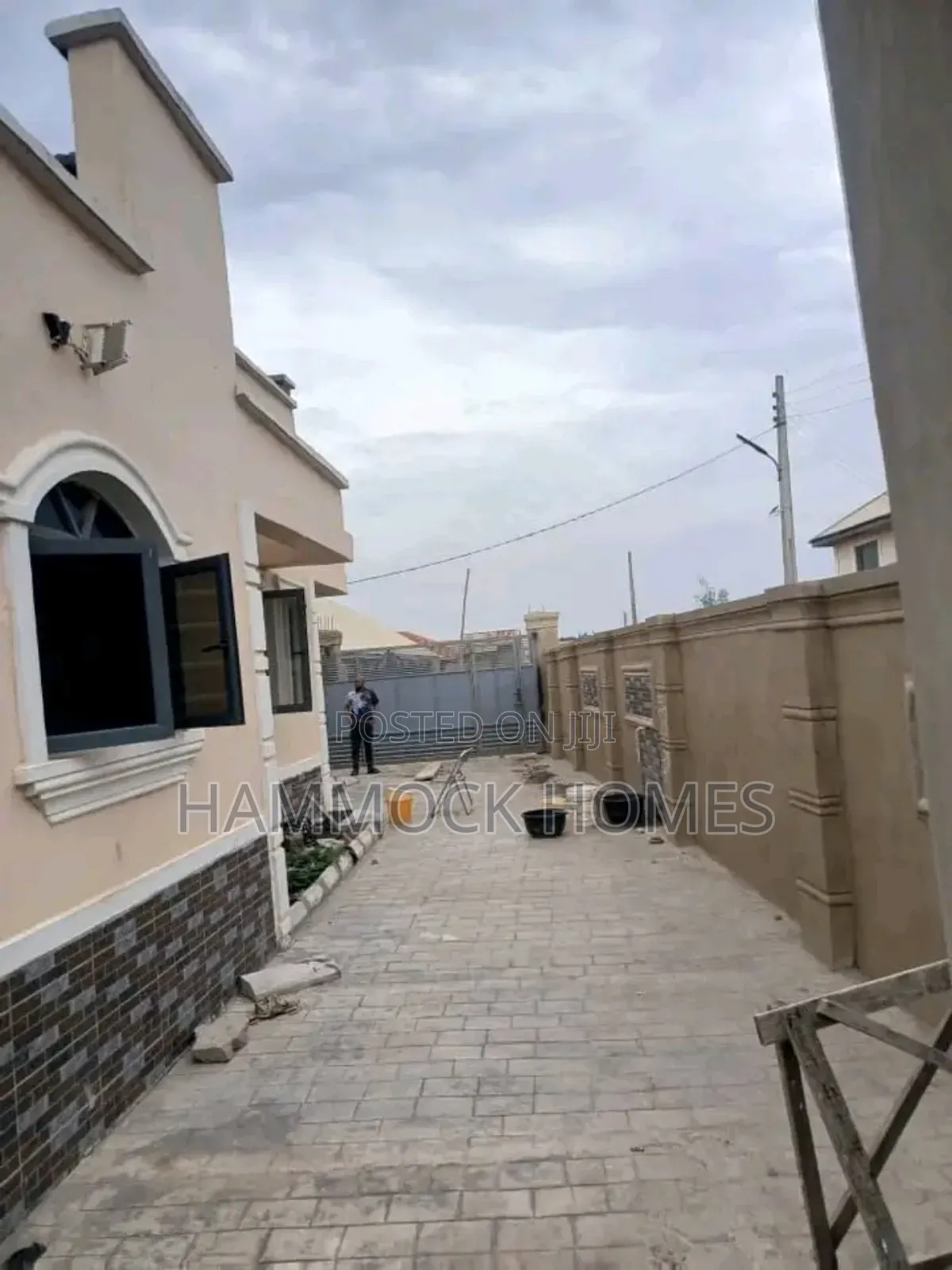 3bdrm Bungalow in Olóde Estate, Alakia for sale in Alakia