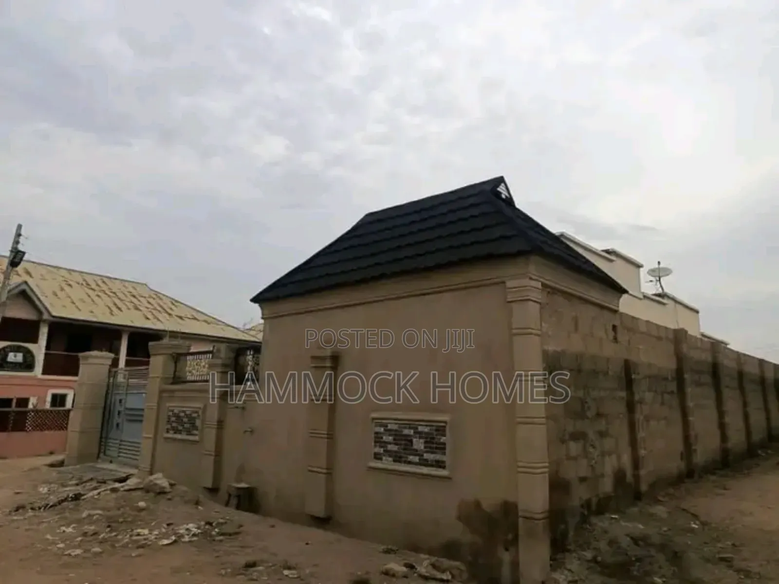 3bdrm Bungalow in Olóde Estate, Alakia for sale in Alakia