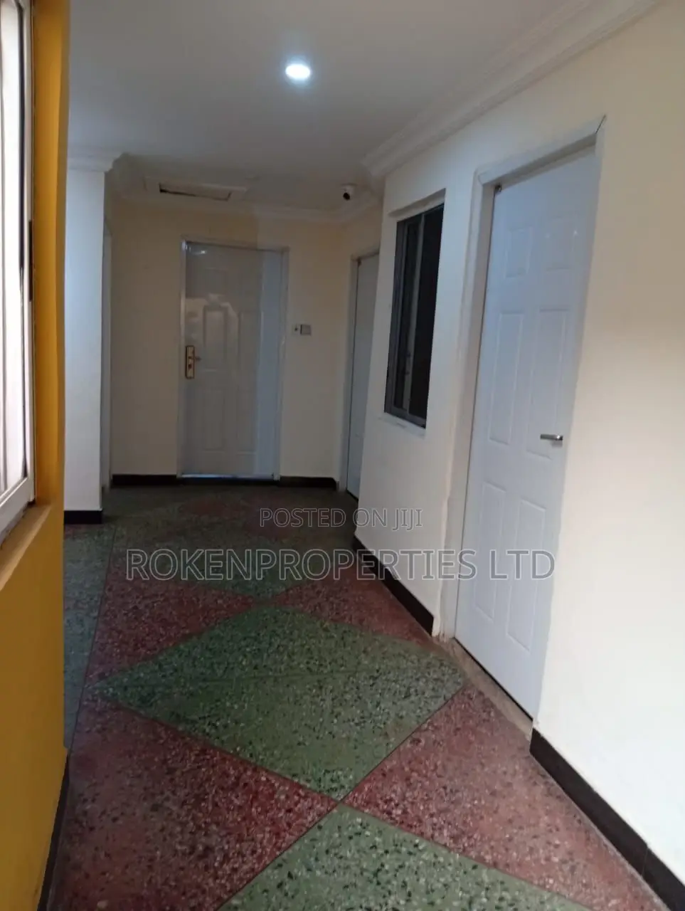 6bdrm Bungalow in Arigidi Estate, Bodija for sale in Bodija