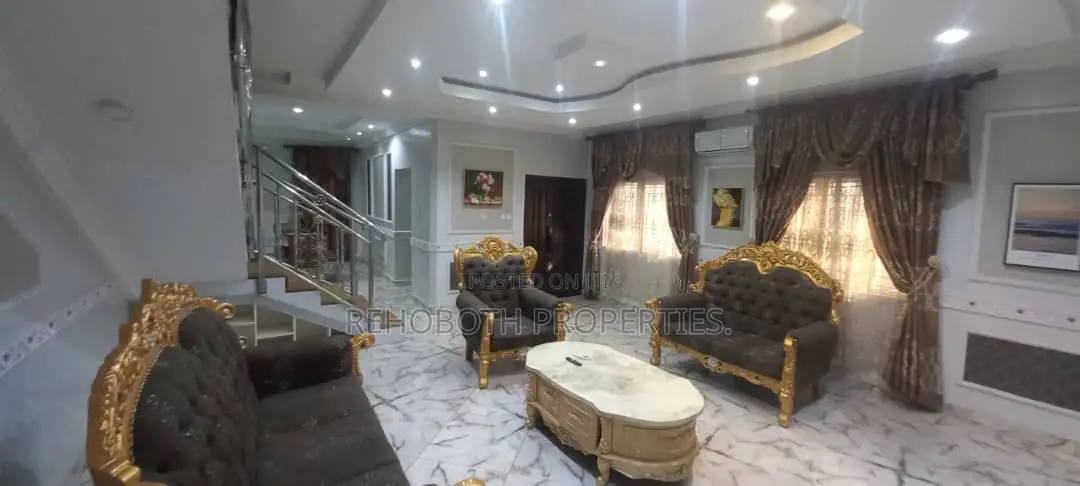 5bdrm Duplex in Customs Gate, Oluyole for sale in Oluyole