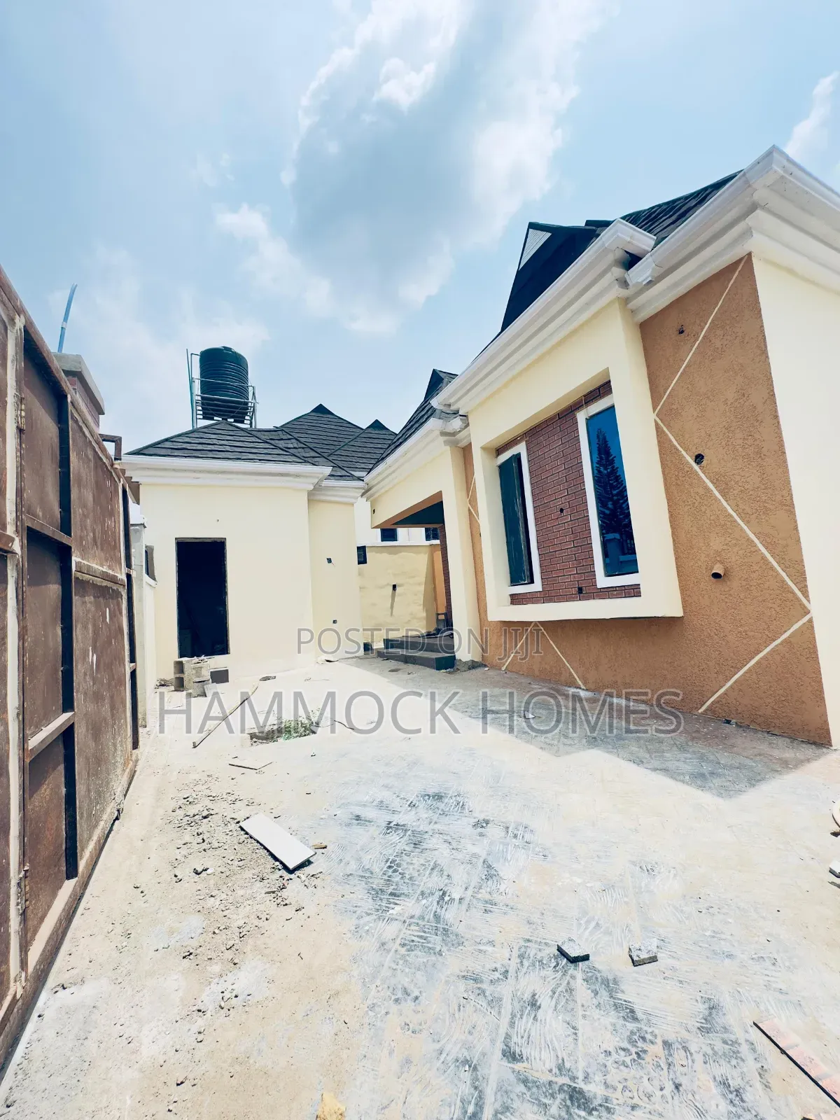 4bdrm Bungalow in Ile Tuntun Estate, Jericho for sale in Jericho