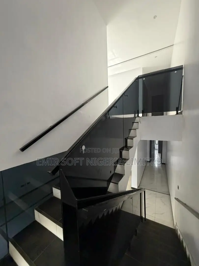 4bdrm Duplex in Jericho Hill Estate for sale in Jericho