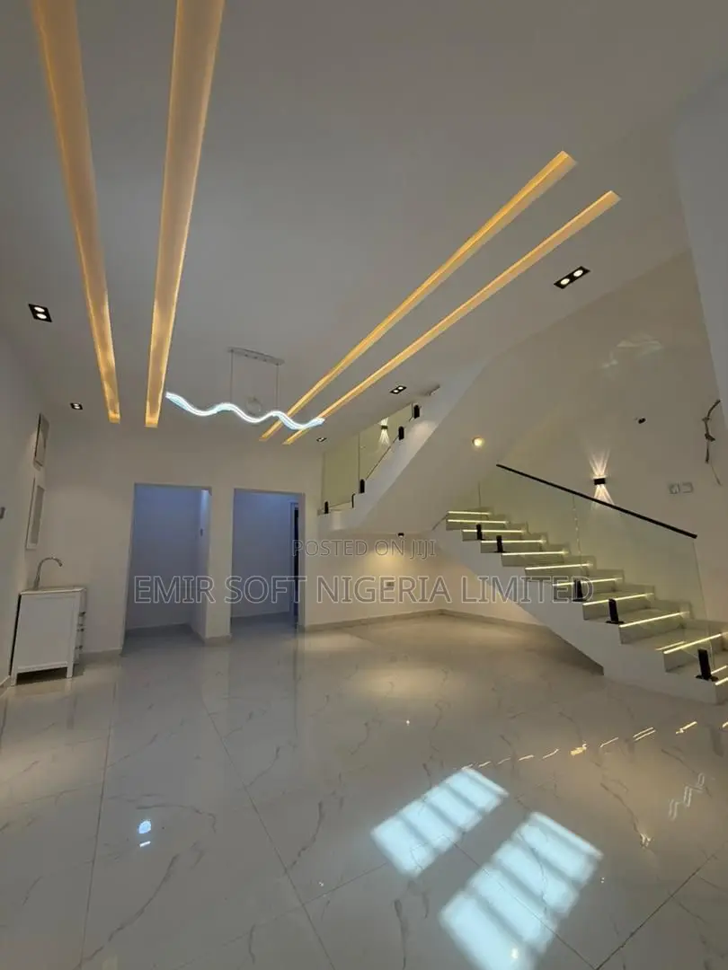 4bdrm Duplex in Bodija for sale in Bodija