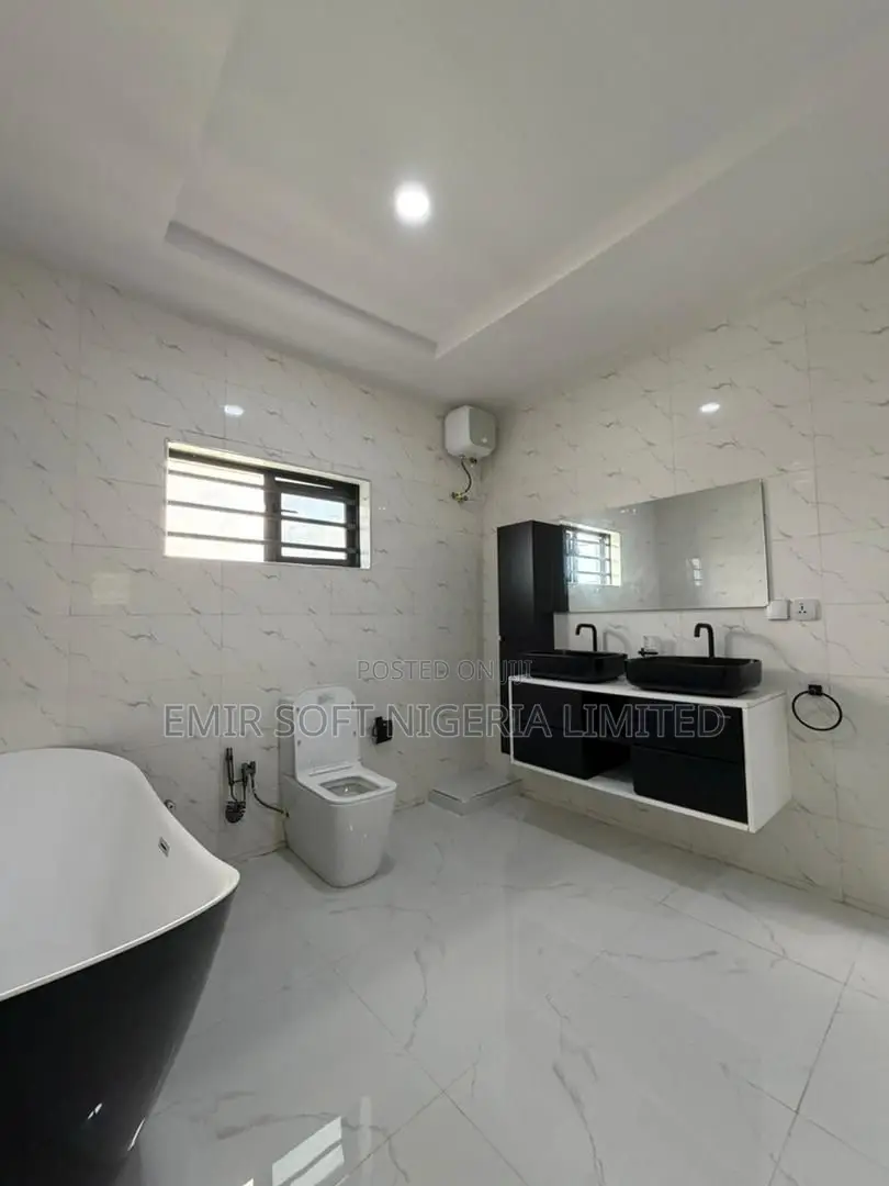 4bdrm Duplex in Bodija for sale in Bodija