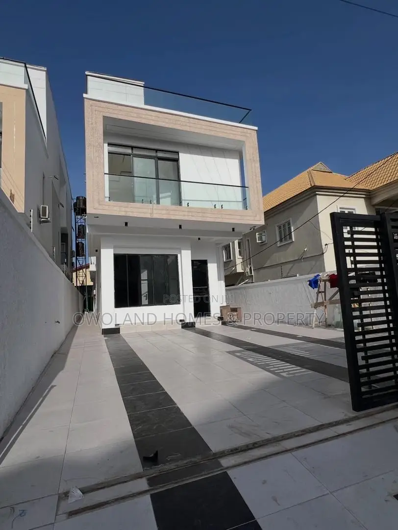 5bdrm Duplex in Ologolo for rent in Ologolo