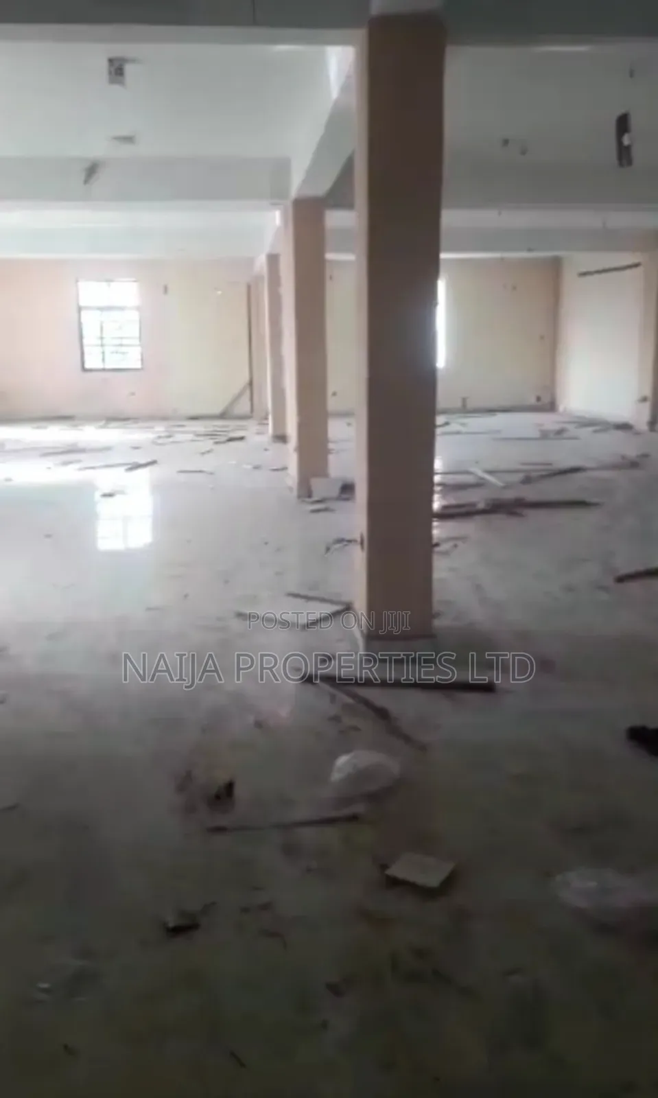 180sqm Open Plan Space Directly on the Express at Lakowe for Rent in Lakowe