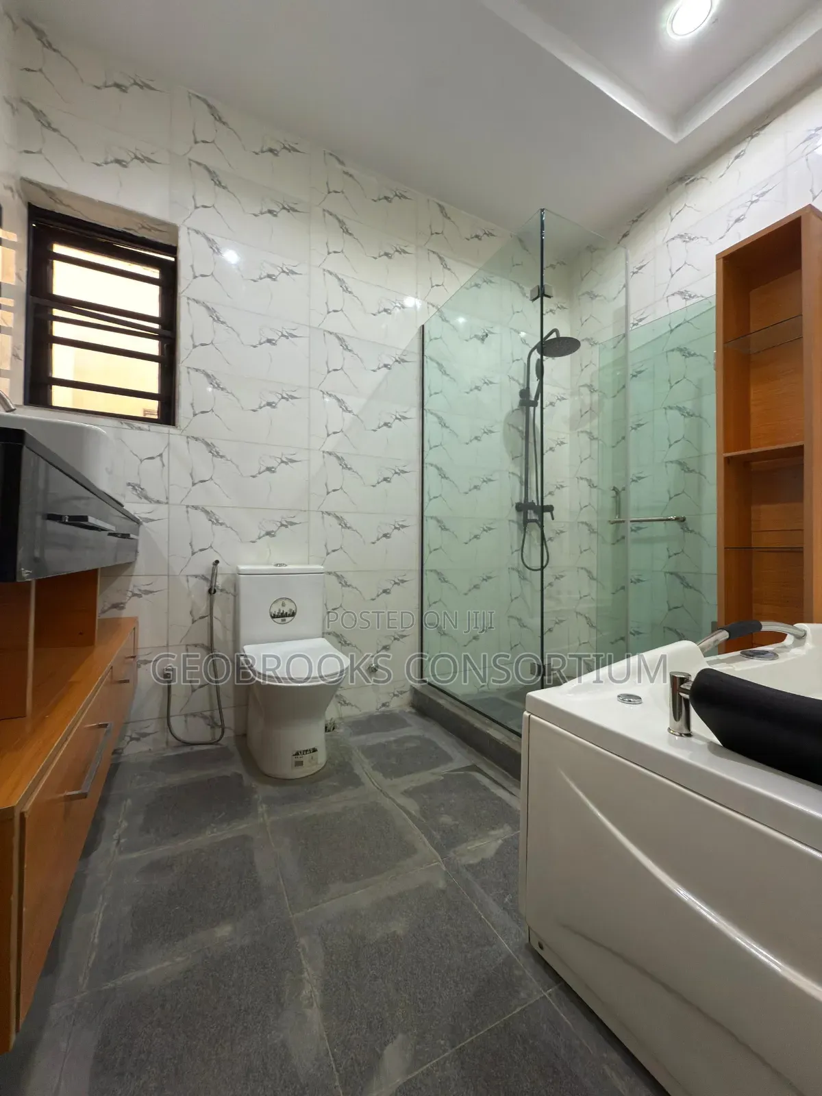 4bdrm Duplex in Ikolaba Gra, Bodija for sale in Bodija