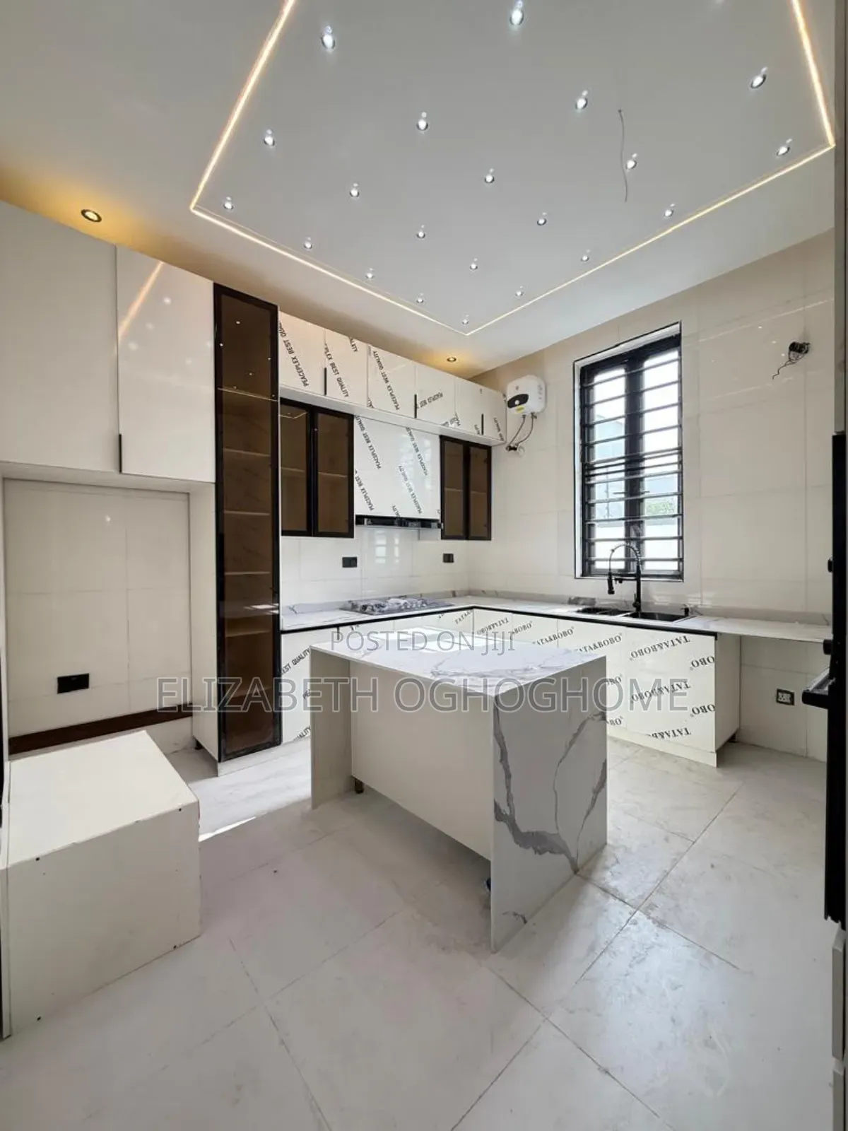 5bdrm Duplex in Sangotedo for sale in Sangotedo