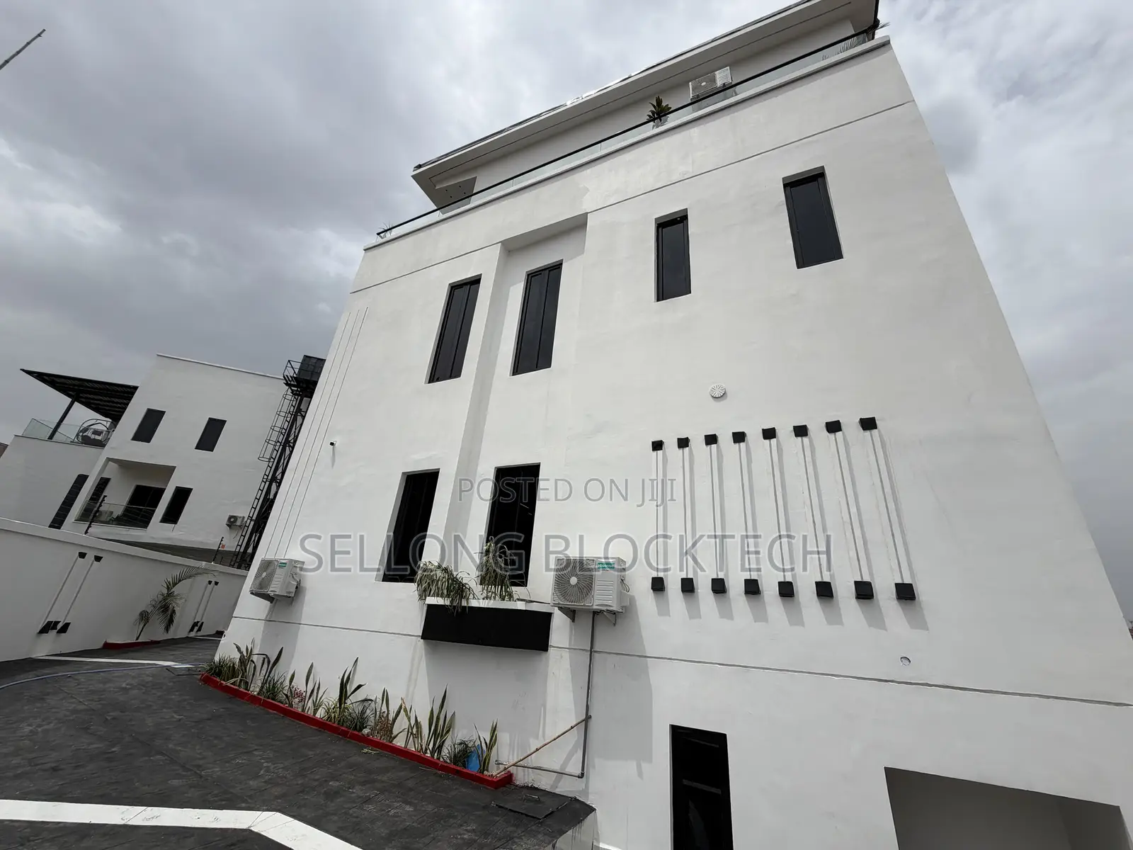 5bdrm Duplex in Guzape District for sale in Guzape District