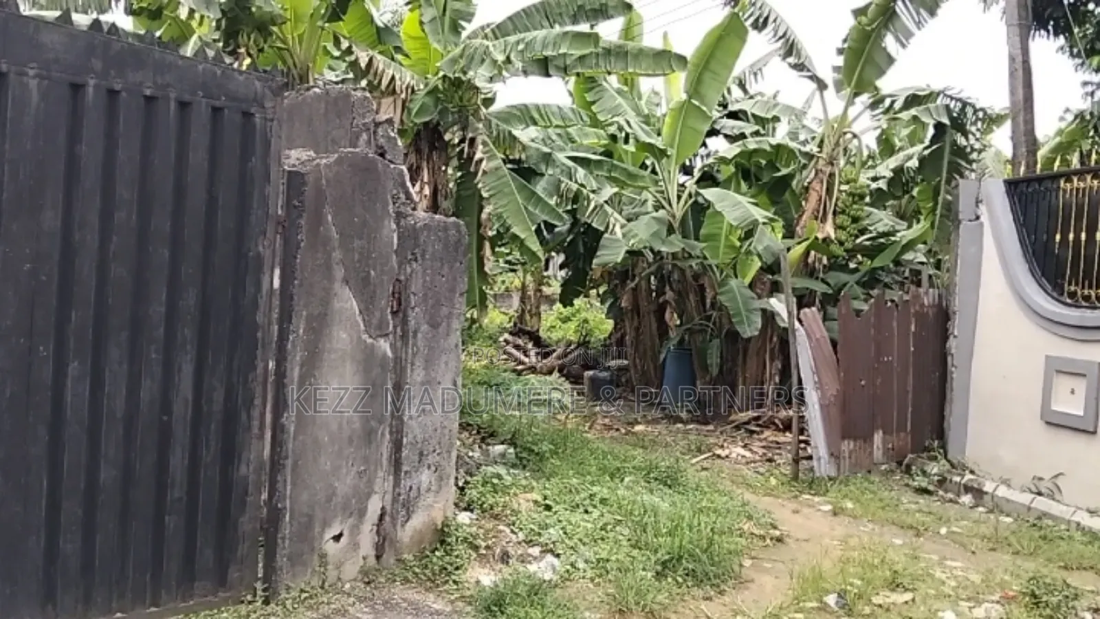 For Sale : Cofo 3 1⁄2 Plots, Gated Street Nta Road, Ph in Obio-Akpor
