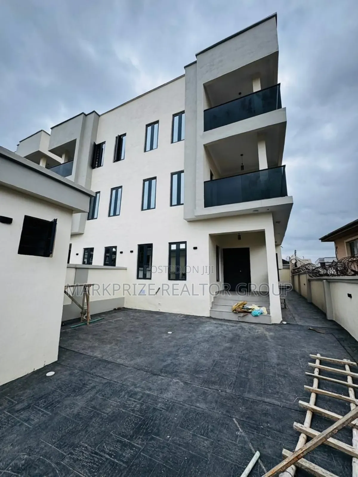 4bdrm Duplex in Magodo Gra Phase 1 for sale in GRA Phase 1
