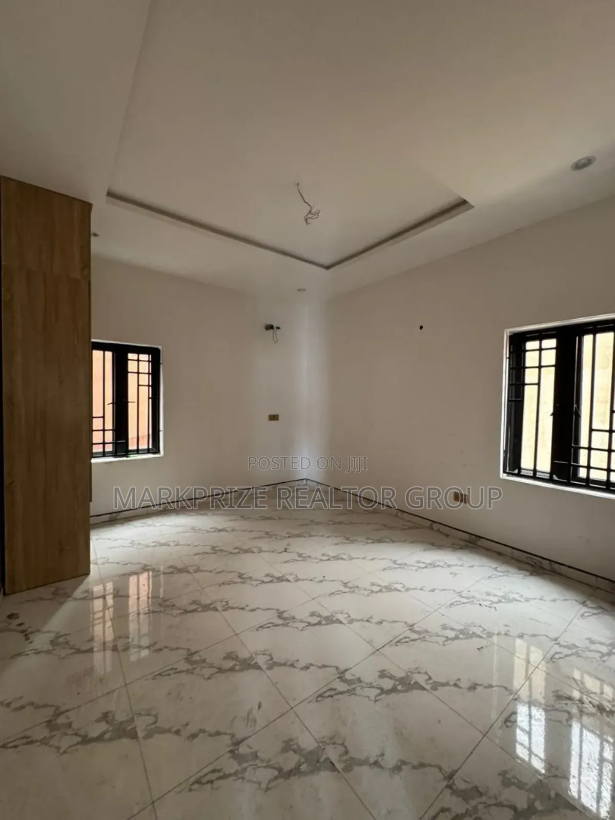 2bdrm Apartment in Surulere Lagos for sale in Papa Ajao / Surulere