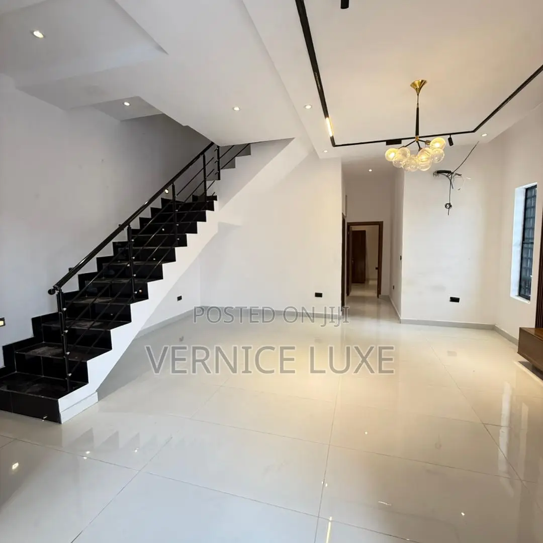 4bdrm Duplex in Sangotedo for sale in Sangotedo