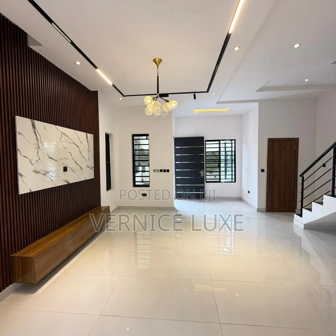 4bdrm Duplex in Sangotedo for sale in Sangotedo