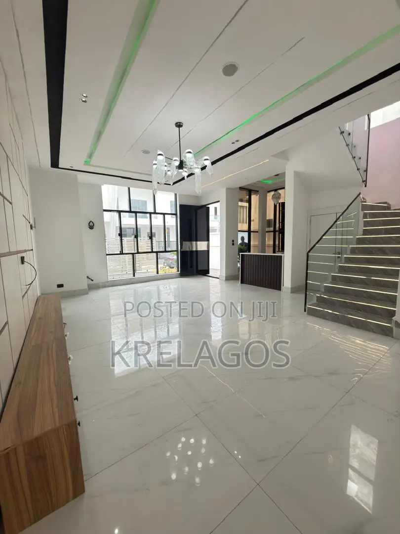 4bdrm Duplex in Ajah for sale in Ado / Ajah