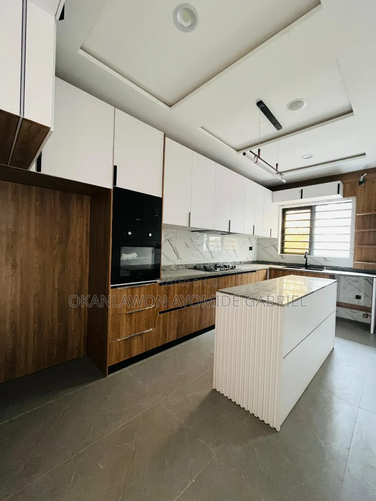 4bdrm Duplex in Omole Phase 1 for sale in Omole Phase 1