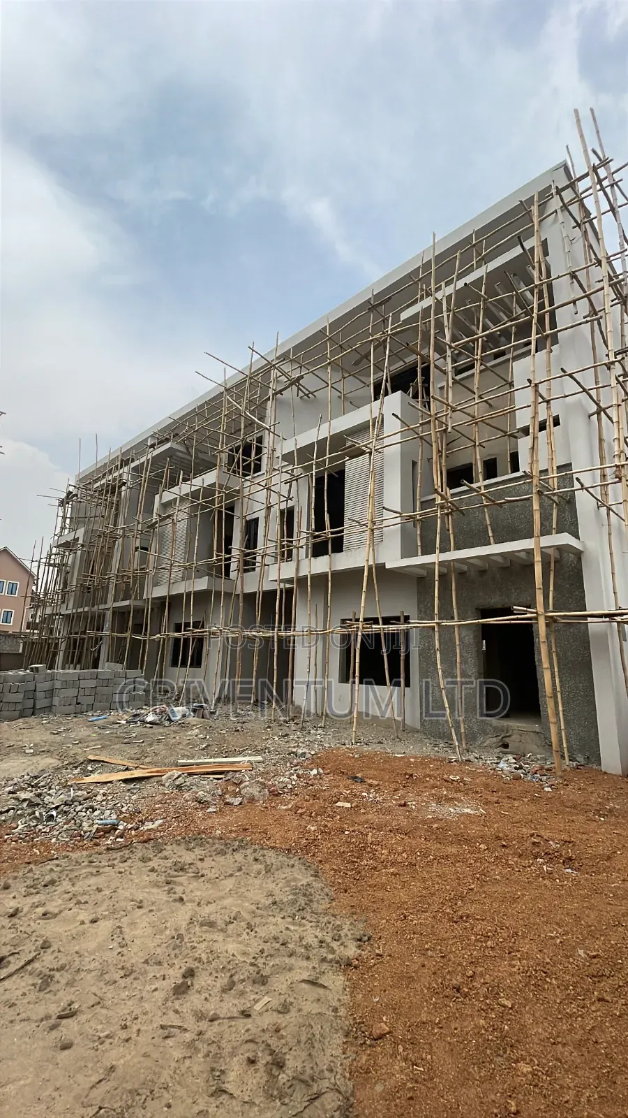 5bdrm Duplex In Gaduwa For Sale in Gaduwa