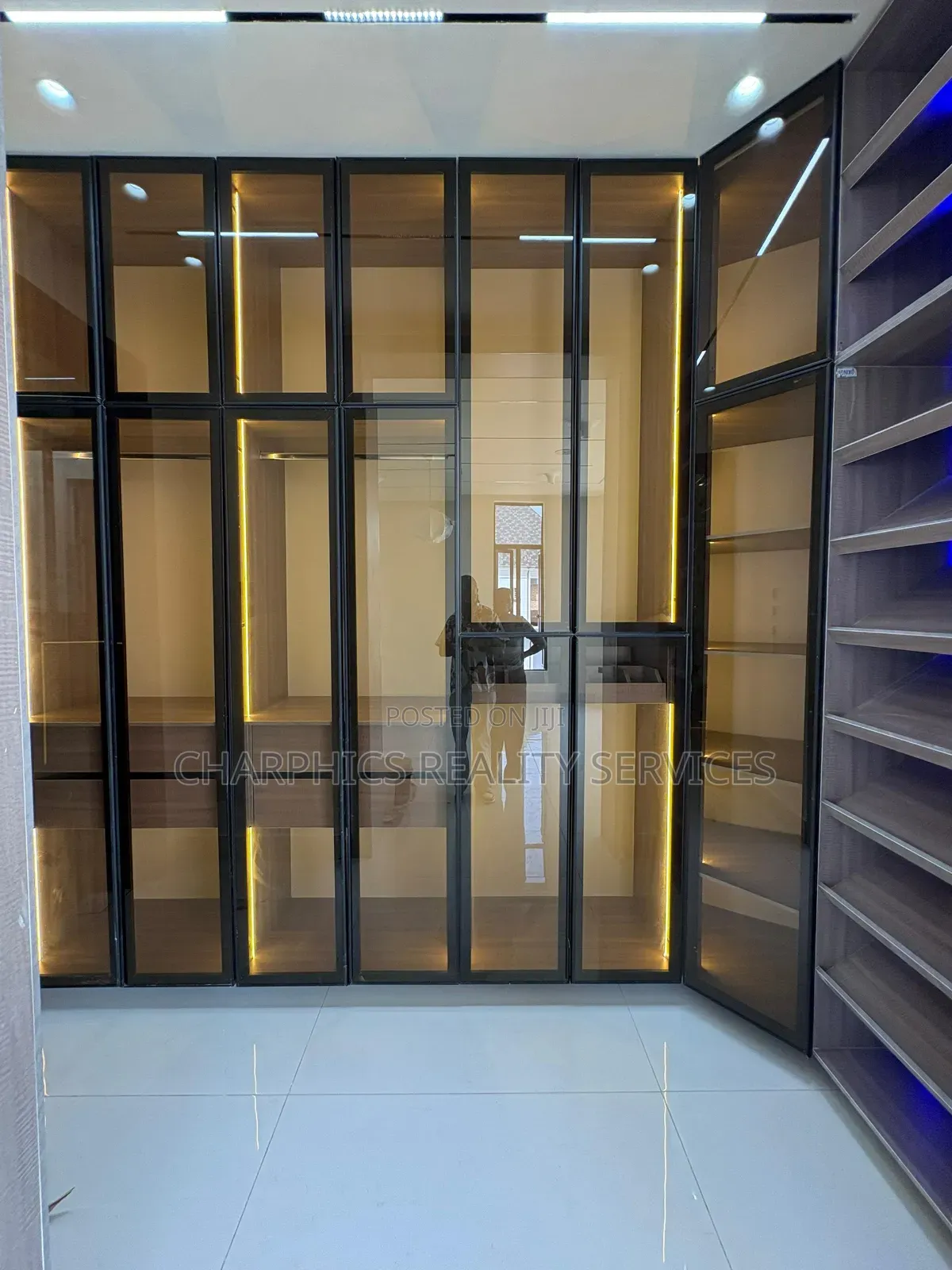 5bdrm Duplex in Lekki Phase 2 for sale in Lekki Phase 2