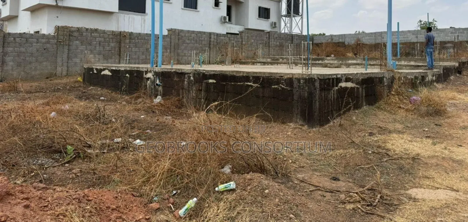 750sqm Dry Land With A Fresh Foundation For Sale At Nnpc Estate Abuja. in Life Camp