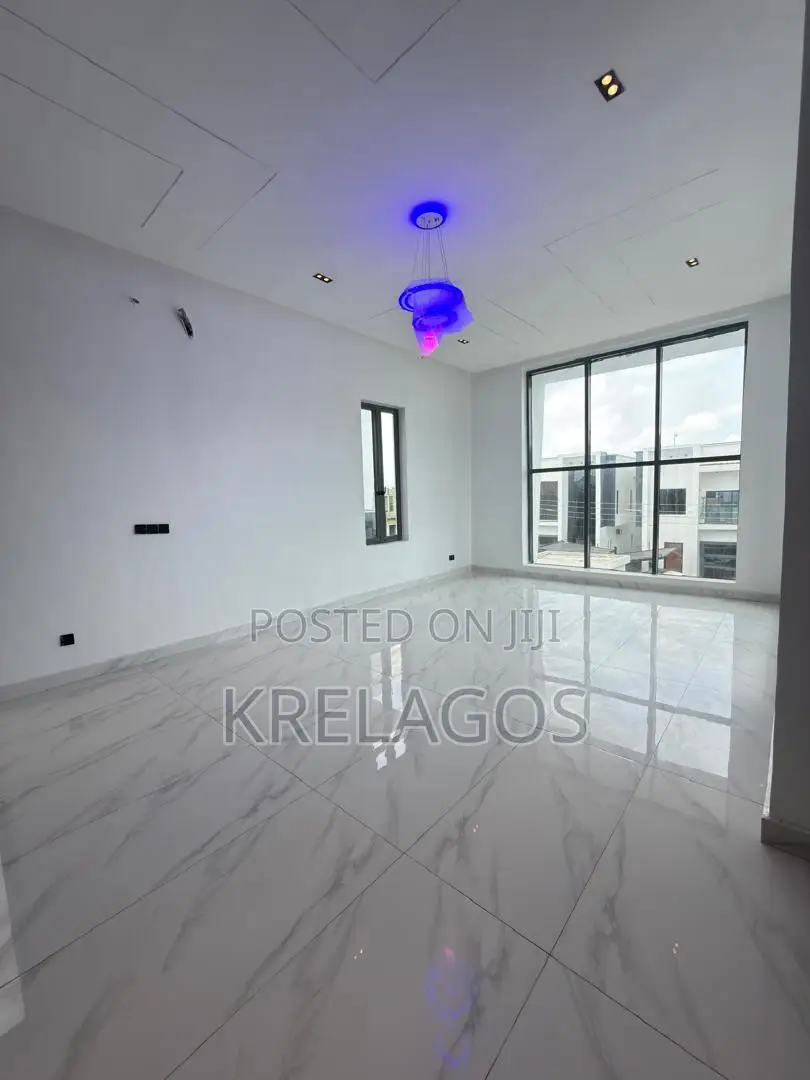 5bdrm Duplex in Ado / Ajah for sale in Ado / Ajah