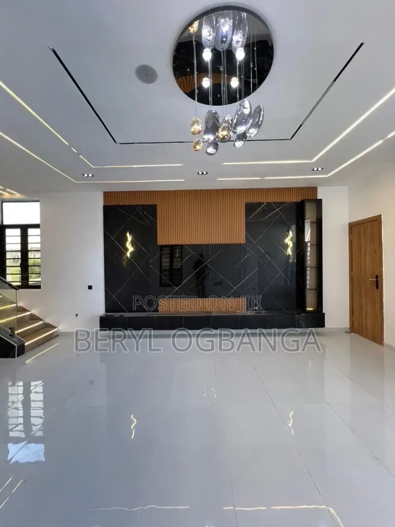 Furnished 2bdrm Apartment in Ahmadu Bello Way for sale in Ahmadu Bello Way