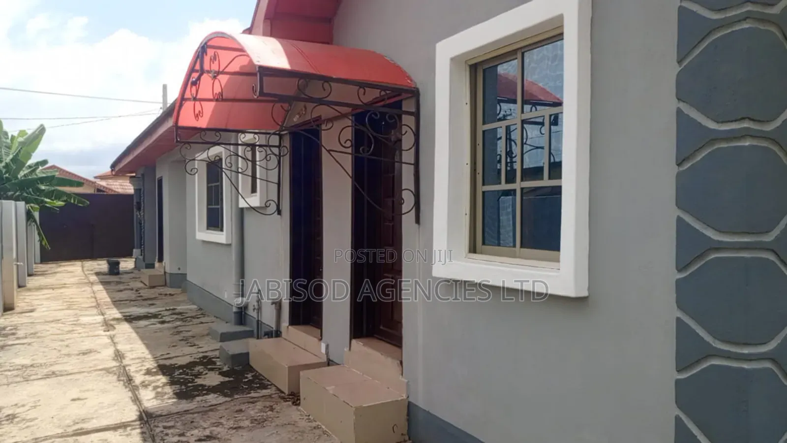 2bdrm Bungalow in Ile-Omi, Ijede / Ikorodu for sale in Ijede / Ikorodu