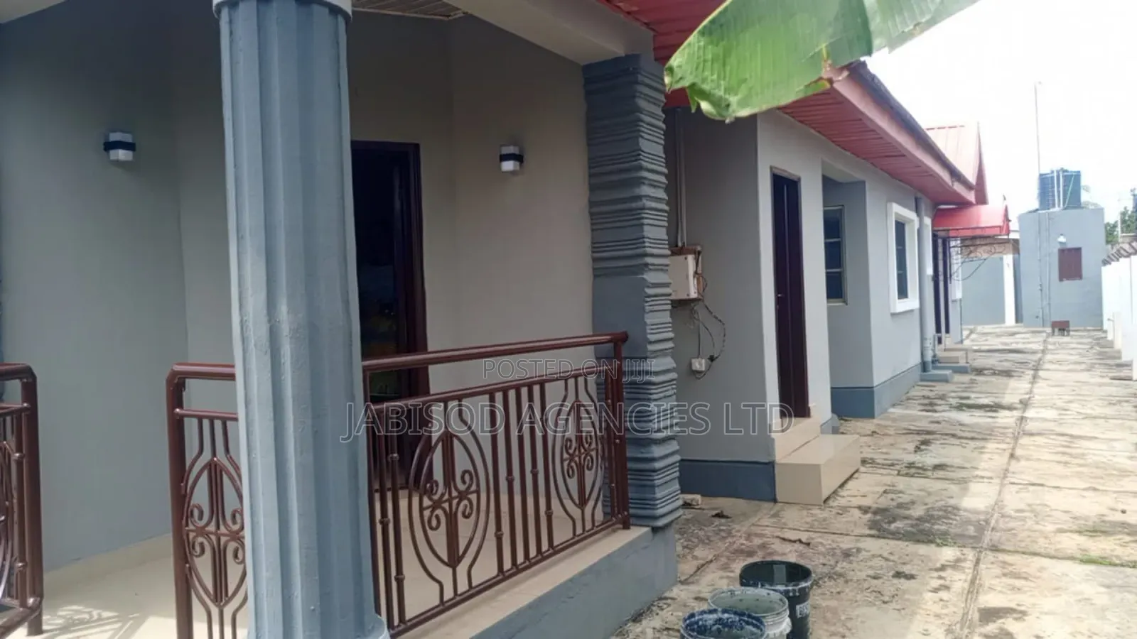 2bdrm Bungalow in Ile-Omi, Ijede / Ikorodu for sale in Ijede / Ikorodu