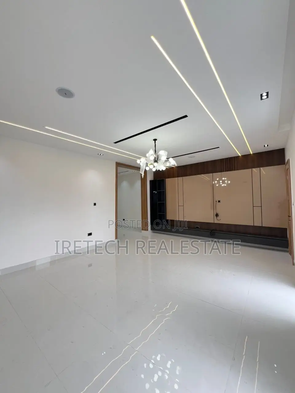 4bdrm Duplex in Ikota Lekki for sale in Lekki Phase 2