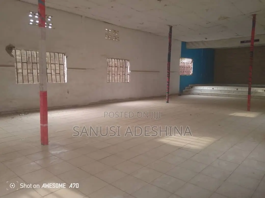 2bdrm Block of Flats in Wuse Zone 4 Fct for sale in Zone 4 / Wuse