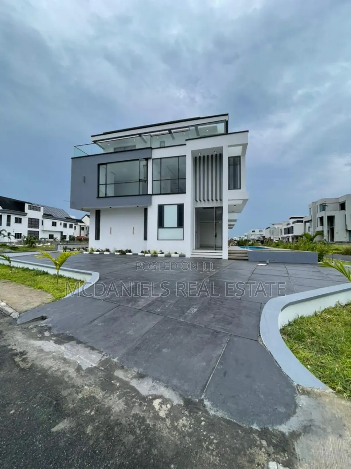 5bdrm Duplex in Lekki, Ikate for sale in Ikate