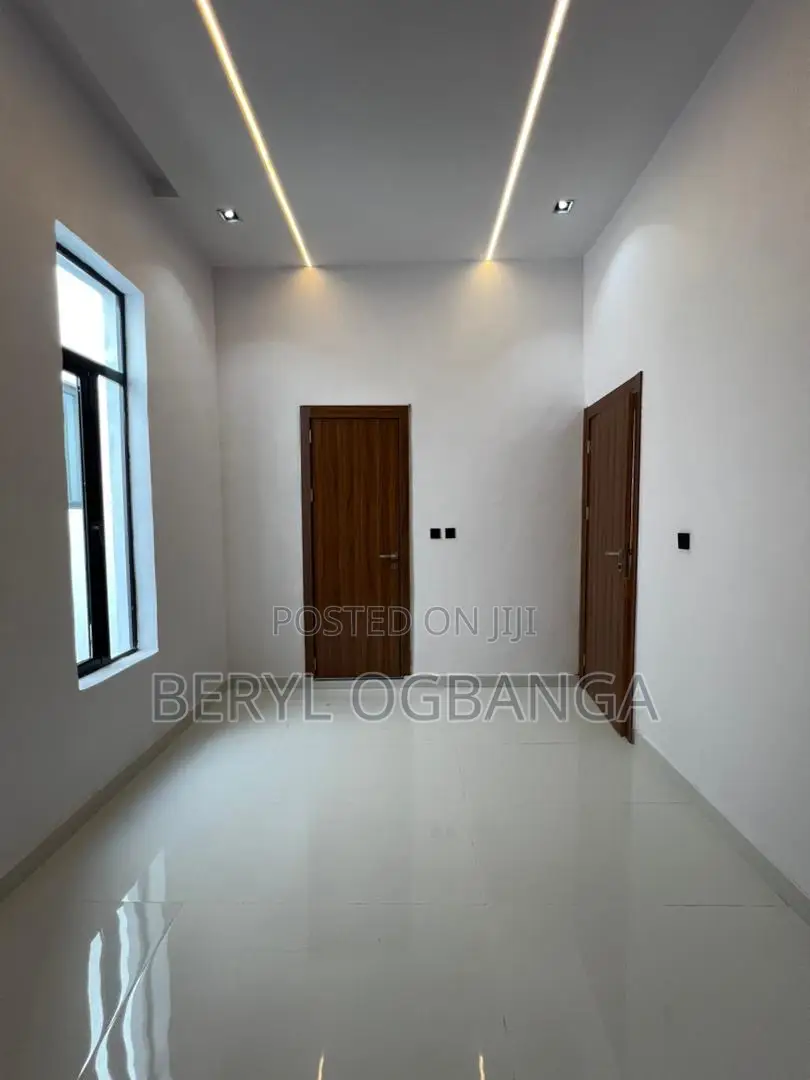 5bdrm Duplex in Ado / Ajah for sale in Ado / Ajah