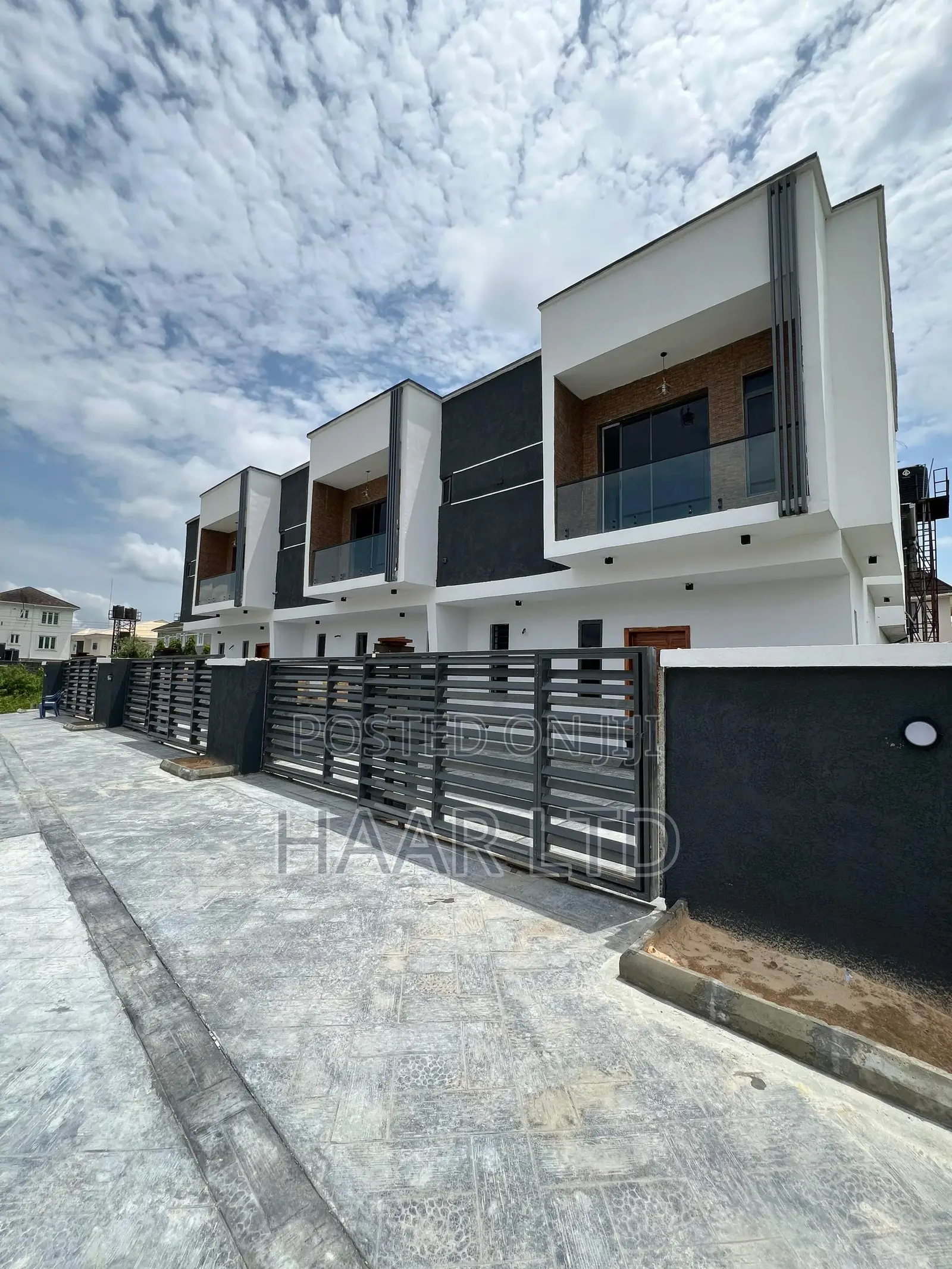 3bdrm Duplex in Abraham Adesanya Estate for sale in Abraham Adesanya Estate