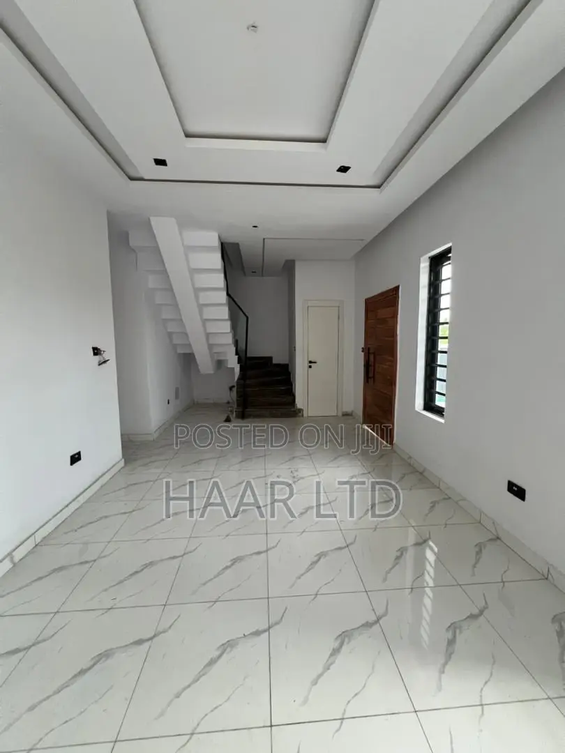 3bdrm Duplex in Abraham Adesanya Estate for sale in Abraham Adesanya Estate