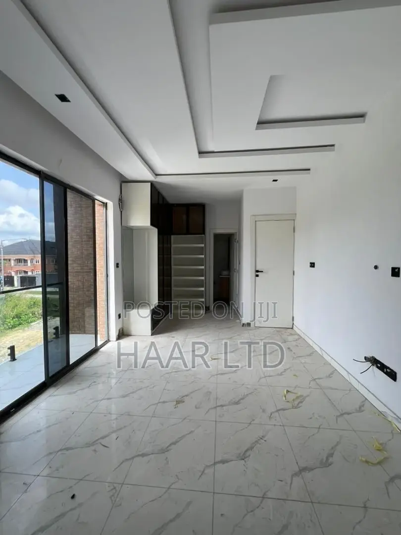 3bdrm Duplex in Abraham Adesanya Estate for sale in Abraham Adesanya Estate